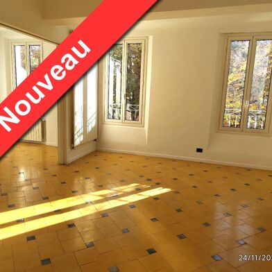 Appartement 6 pièces 257890 €