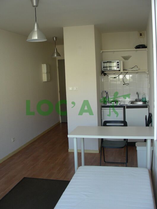 Location Studio 18 m² à Dijon 398 ¤ CC /mois
