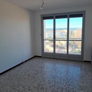 Appartement 3 pièces 788 €