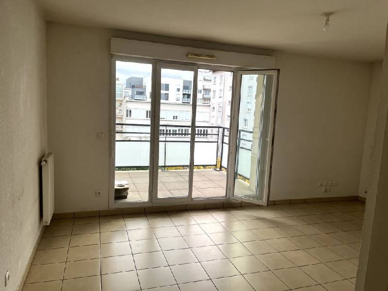 Photo Location T3 60 m² à Lyon 8 951 ¤ CC /mois image 2/3