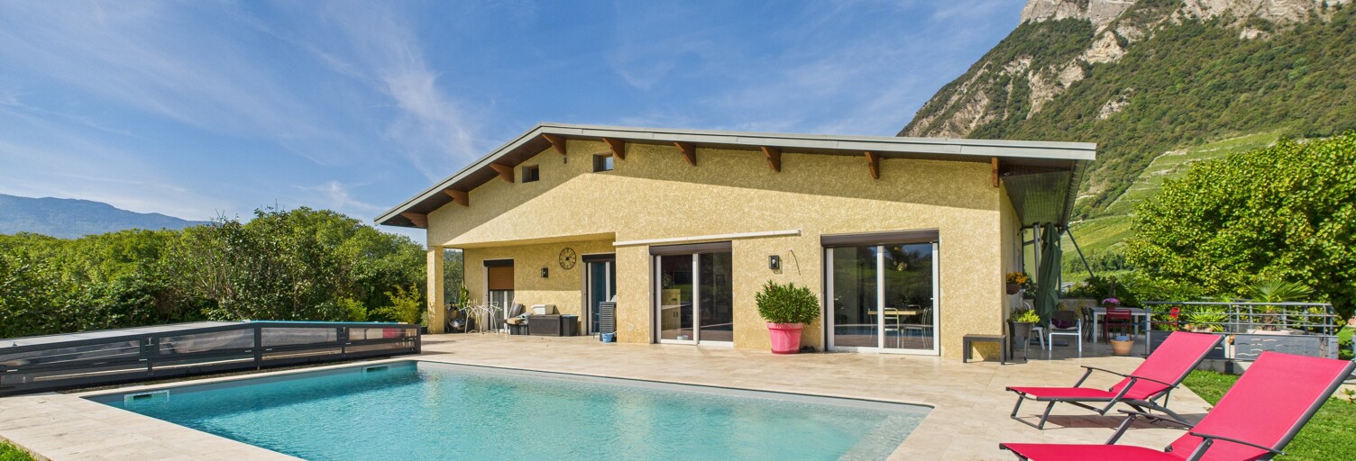 Maison   m² à vendre à Porte-de-Savoie (73800)