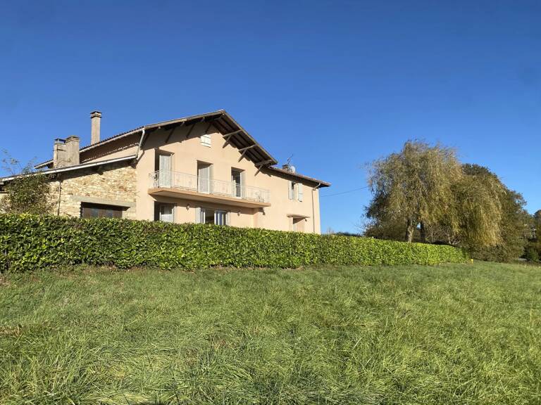 Aurignac, Ferme T6 – Vue imprenable sur les Pyrénées – 3 800 m² de terrain — photo 1