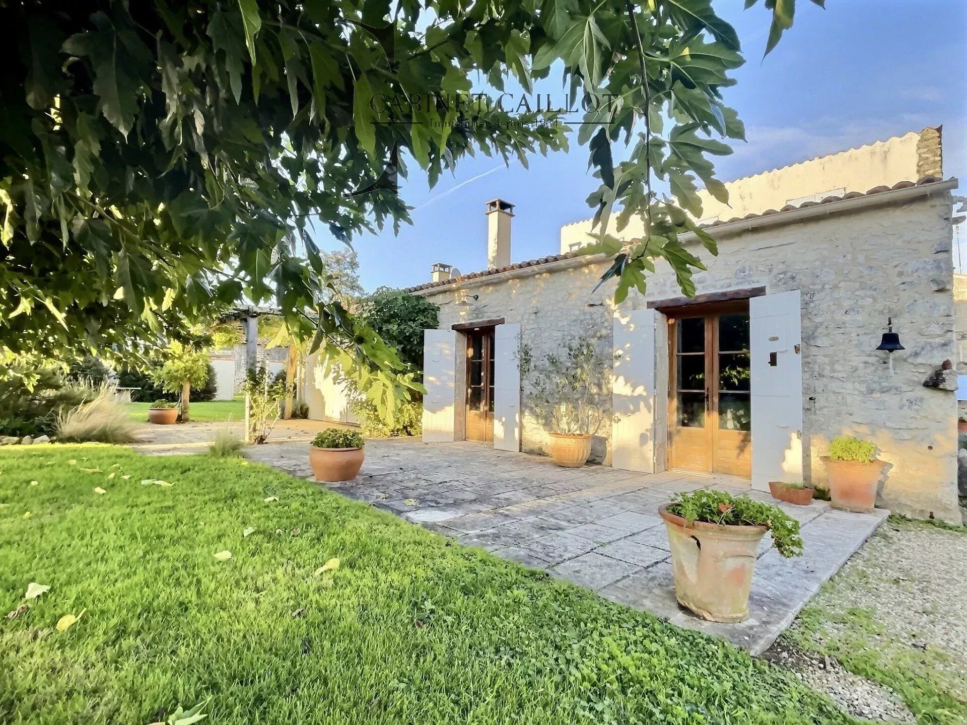 Villa / Maison  T6 à vendre Geay 17250