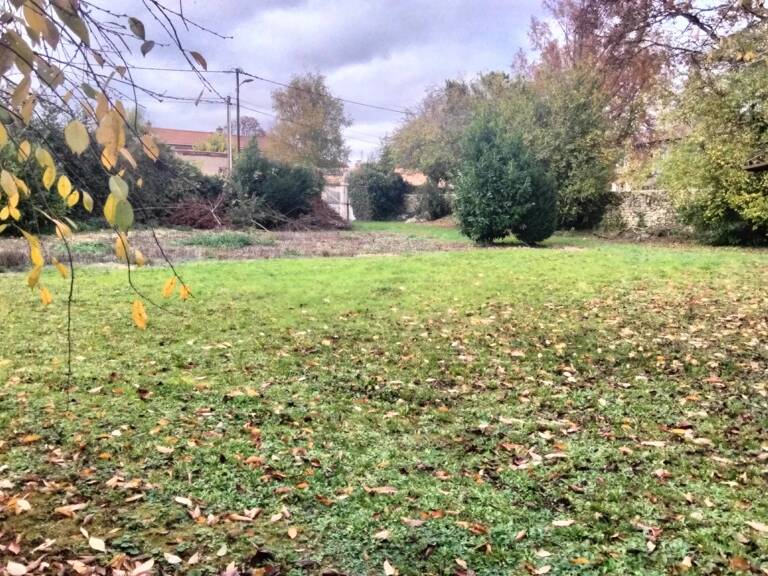 Terrain constructible 850m2 centre Cissé — photo 1