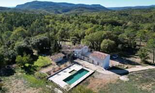 Maison 12 Pièces 400 m² à vendre à Saint-Paul-en-Forêt (83440)