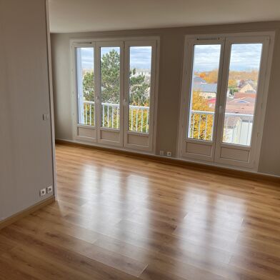 Appartement  81000 €