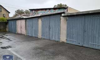 Garage   m² à louer à Chambéry (73000)