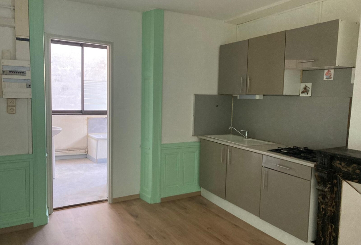 Studio à louer au centre de MOIRANS-EN-MONTAGNE — photo 1