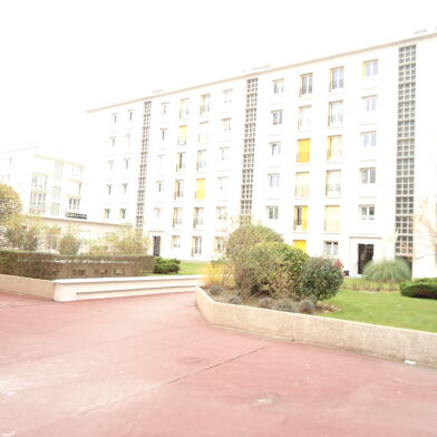 Appartement 3 pièces 833 €