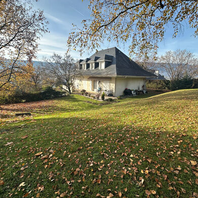 Maison 8 pièces 600000 €