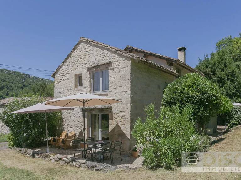 Belle maison moderne conçu par architecte avec petit jardin et pigeonnier remarquable. — photo 1