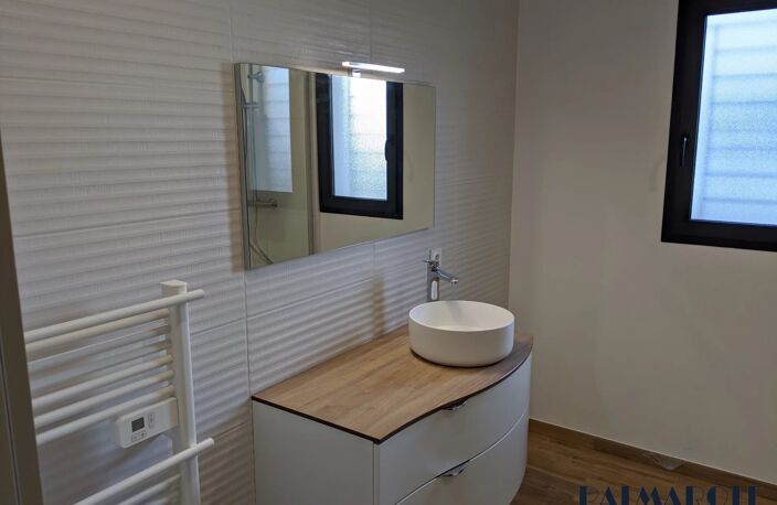 LOCATION MEUBLEE VILLA MODERNE 3 FACES • ORTAFFA — photo 5