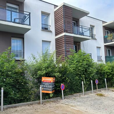 Appartement 3 pièces 860 €