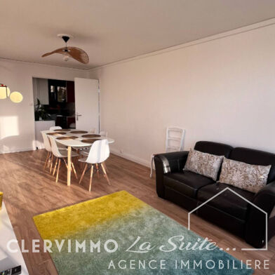 Appartement 5 pièces 560 €