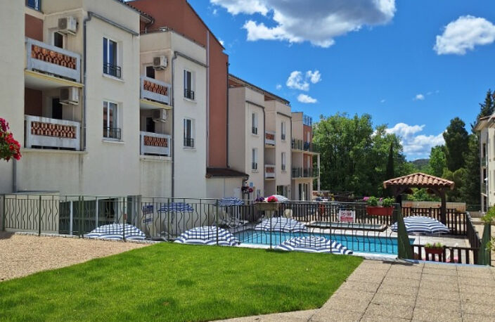 Appartement à acheter à Gréoux-Les-Bains (04) avec Thierry L — photo 2