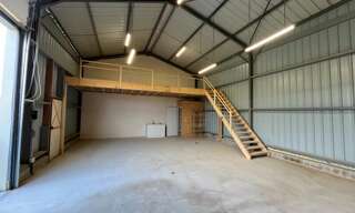 Garage  103 m² à louer à Peyrins (26380)