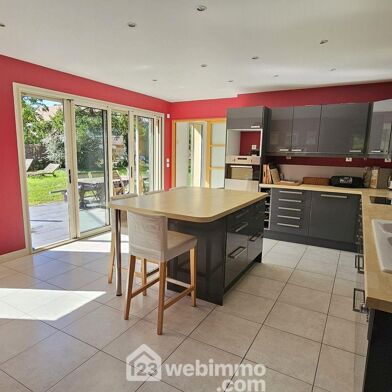 Maison 8 pièces 349000 €