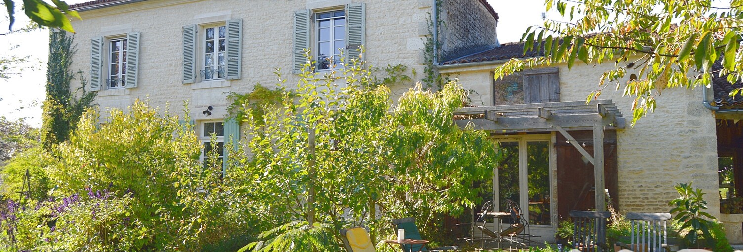 Maison 10 Pièces 287 m² à vendre à Benet (85490)