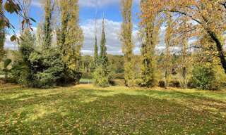 Terrain  1371 m² à vendre à Ferrière-sur-Beaulieu (37600)