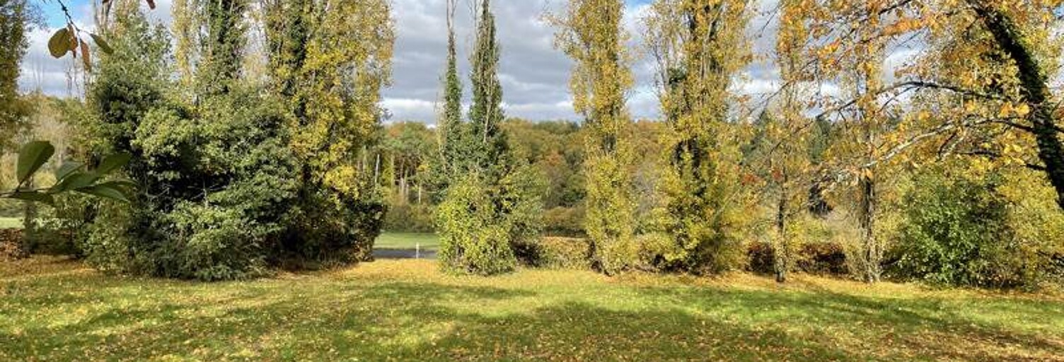 Terrain  1371 m² à vendre à Ferrière-sur-Beaulieu (37600)