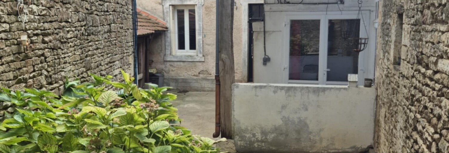 Maison 5 Pièces 150 m² à vendre à Brux (86510)