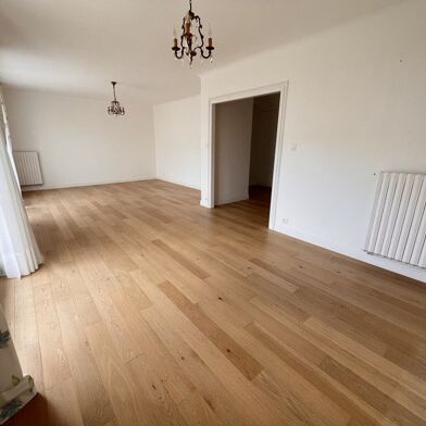 Appartement 4 pièces 343200 €