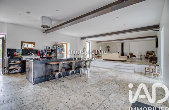 Vente Maison/villa 9 pièces — photo 2