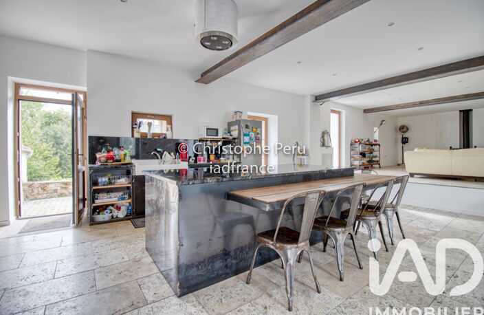 Vente Maison/villa 9 pièces — photo 3