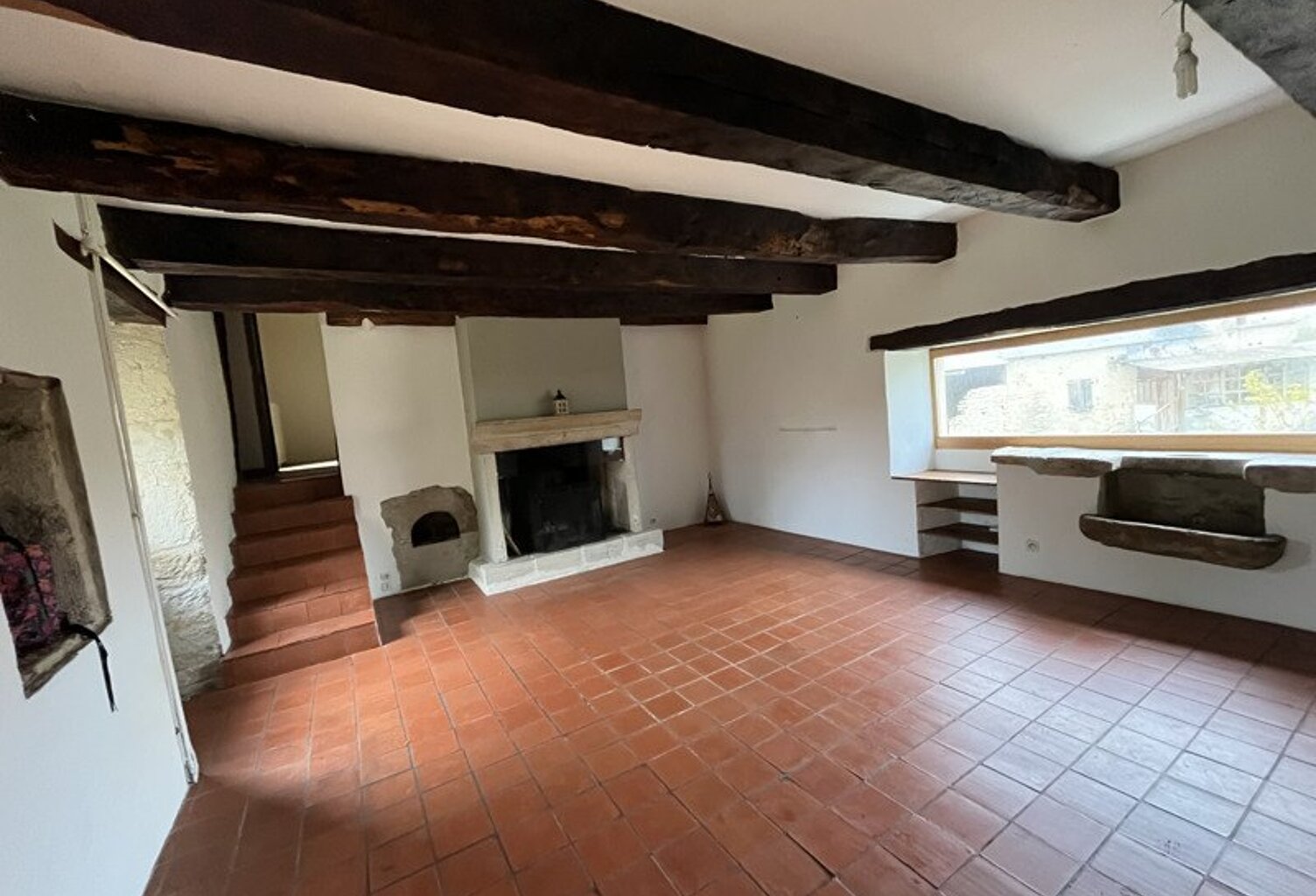 Maison en pierre de 5 pièces principales — photo 1
