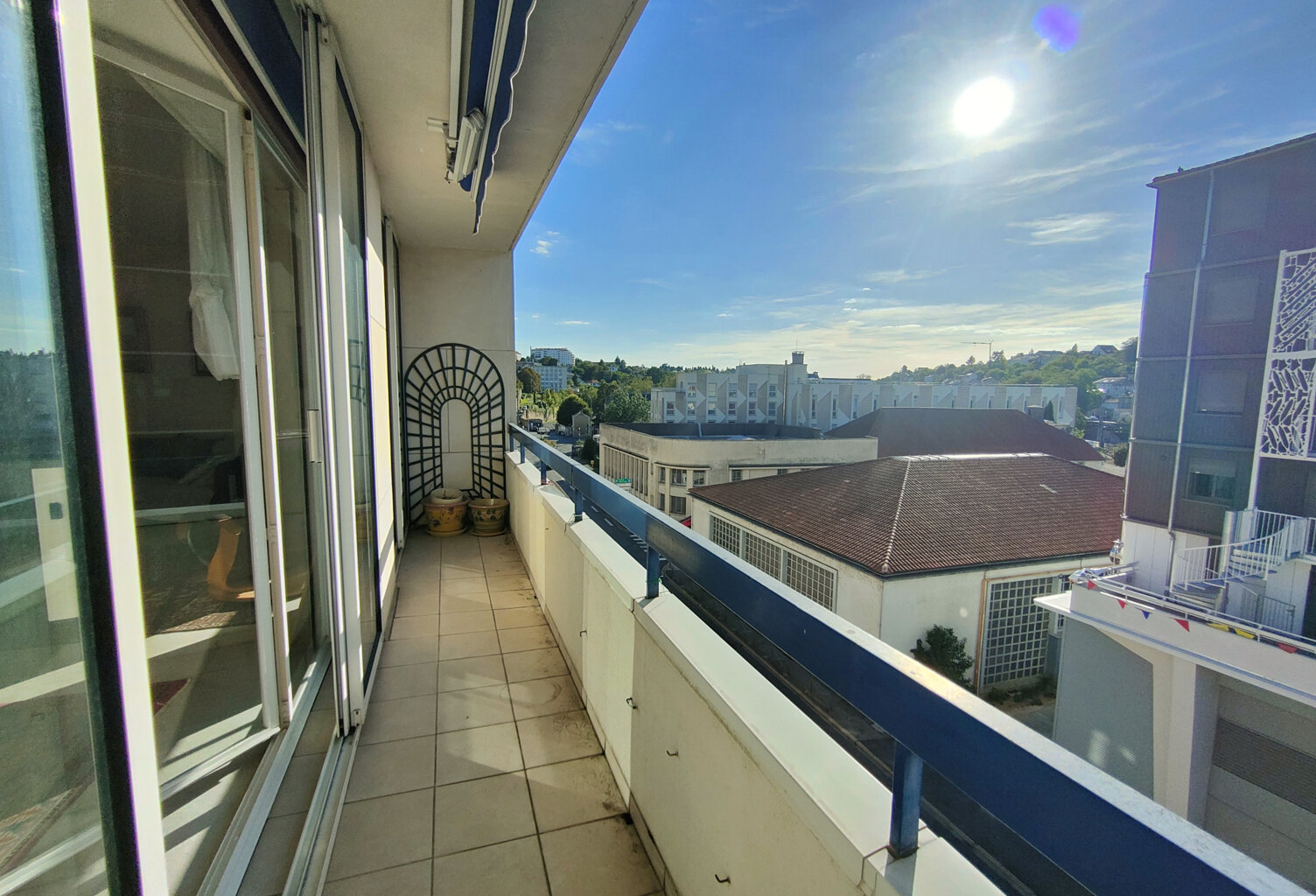 Appartement 4 pièces avec balcon et parking — photo 1