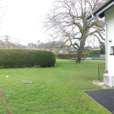 Maison 7 pièces 1620 €