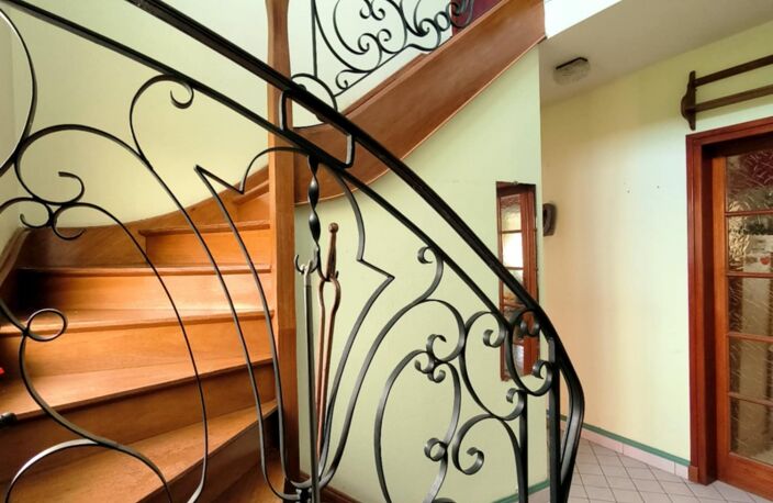 Vente Maison/villa 7 pièces — photo 2