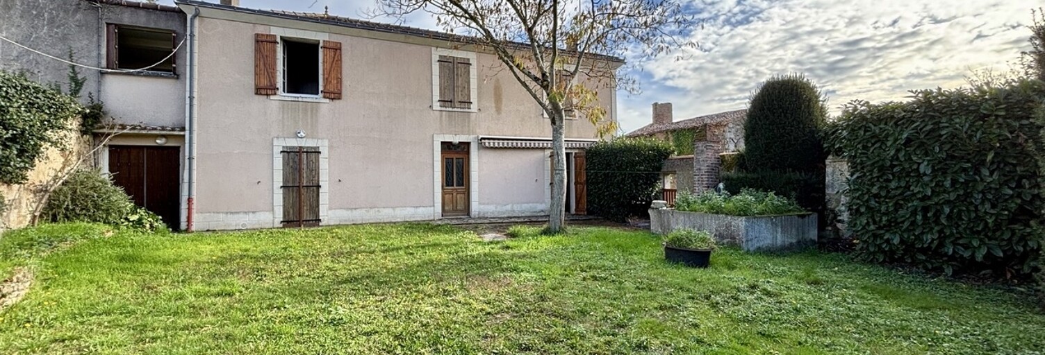 Maison 11 Pièces 280 m² à vendre à Argenton-l'Église (79290)