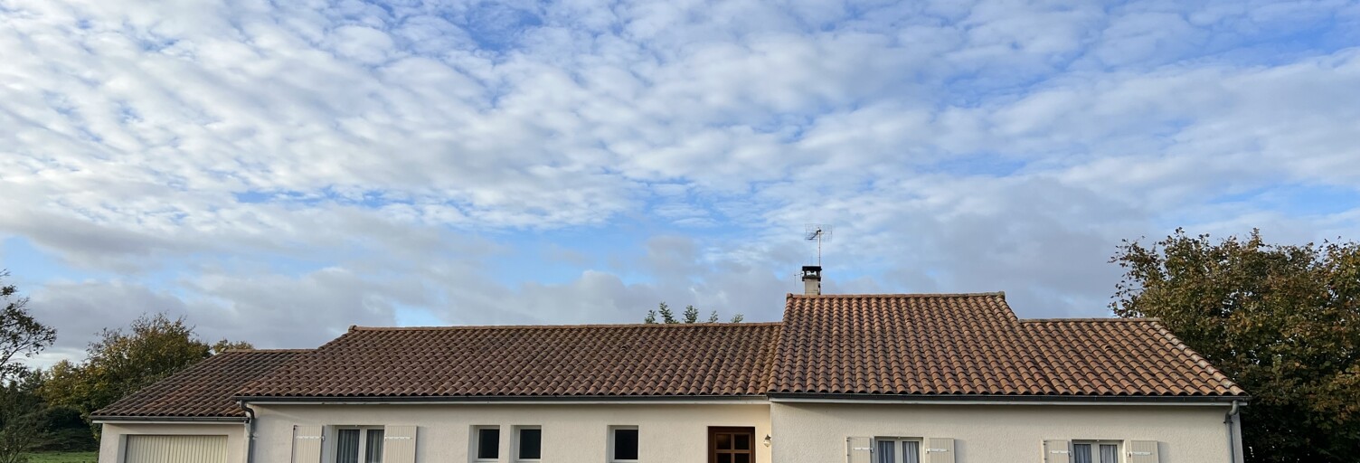 Maison 4 Pièces 127 m² à vendre à Lezay (79120)