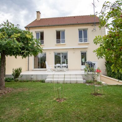 Maison 6 pièces 819000 €