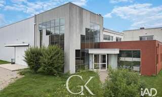 Commerce  1265 m² à vendre à Voiron (38500)