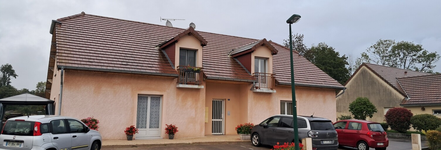 Immeuble  300 m² à vendre à Montrond (39300)