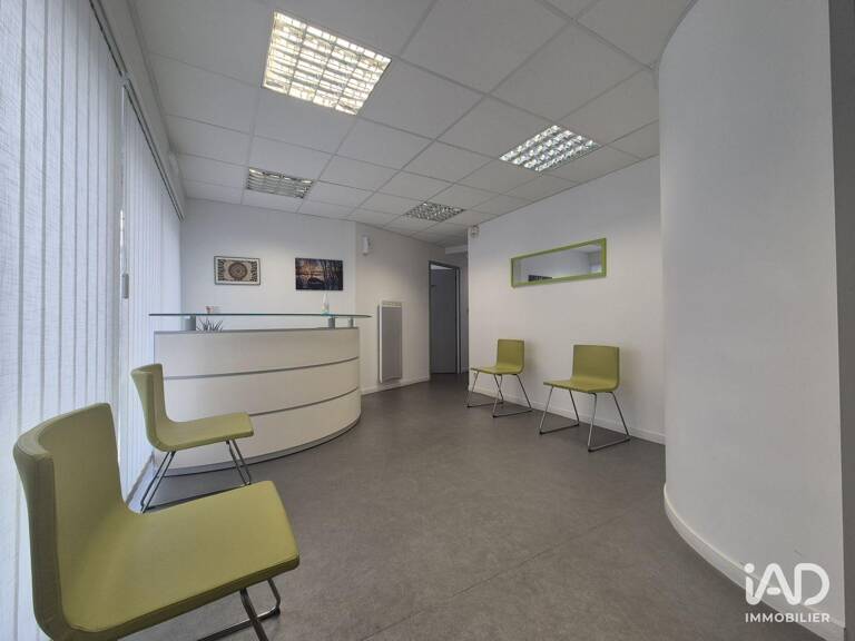 Vente Murs commerciaux 81 m&sup2; — photo 1