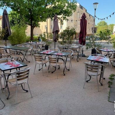 Commerce  180000 €