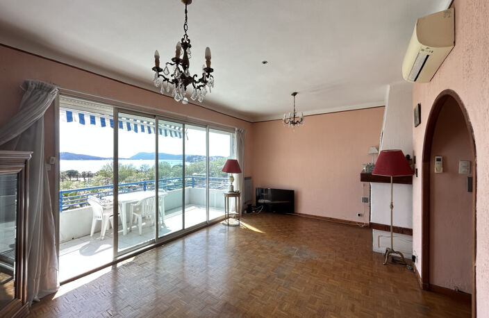 MOURILLON FRONT DE MER DERNIER ETAGE T4 90 m2 VUE MER + DOUB — photo 3