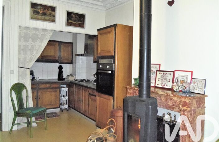 Vente Maison/villa 9 pièces — photo 2