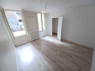 Grand appartement Centre ville LA CHARITE SUR LOIRE — photo 2