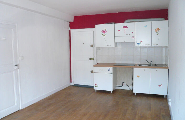 Emplacement incontournable dans la rue commerçante — photo 3