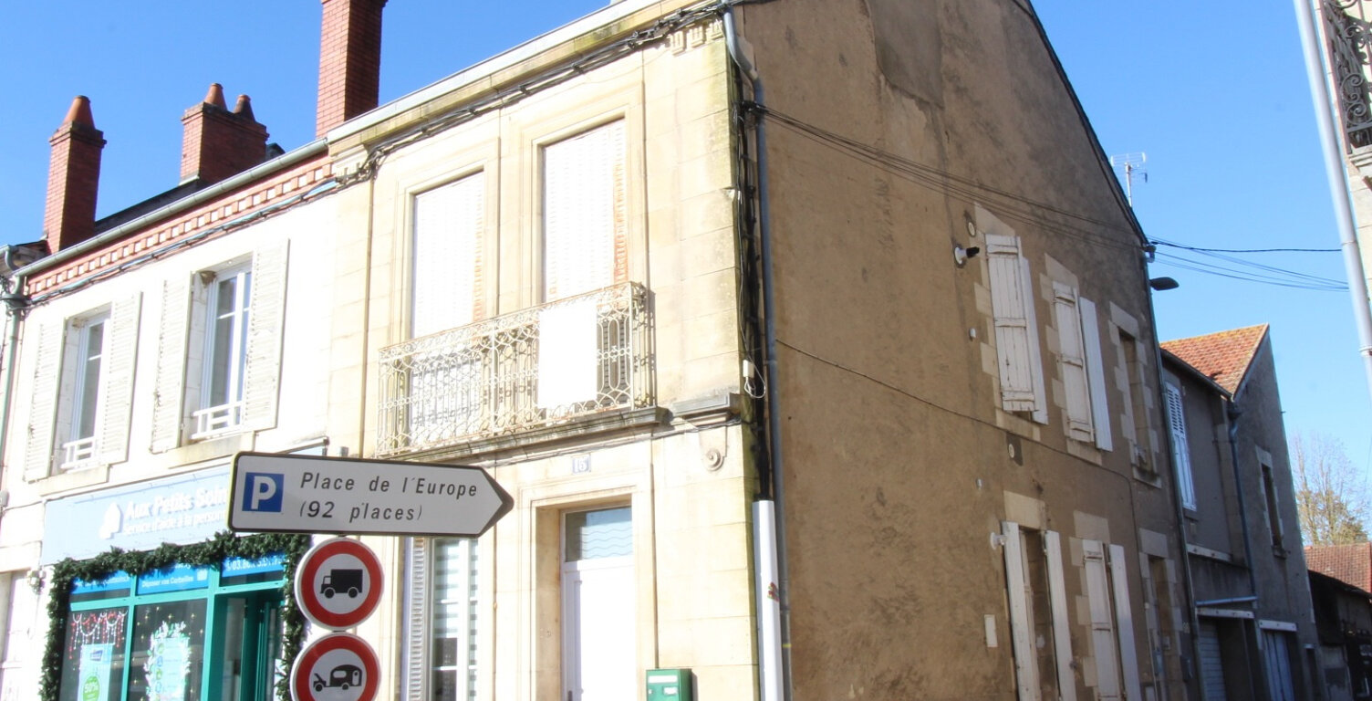 Immeuble de rapport centre-ville — photo 1