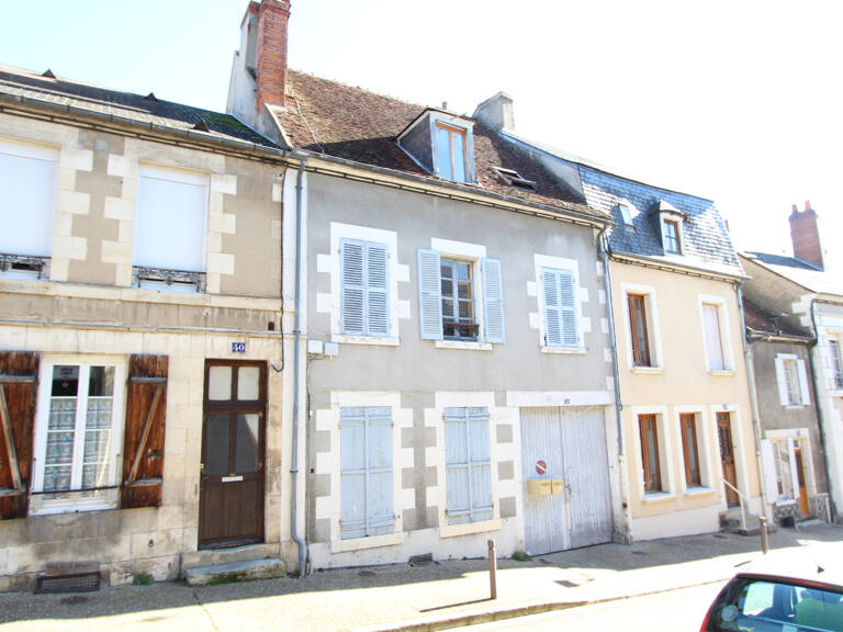 Immeuble de rapport à rénover Centre ville LA CHARITE SUR LO — photo 1