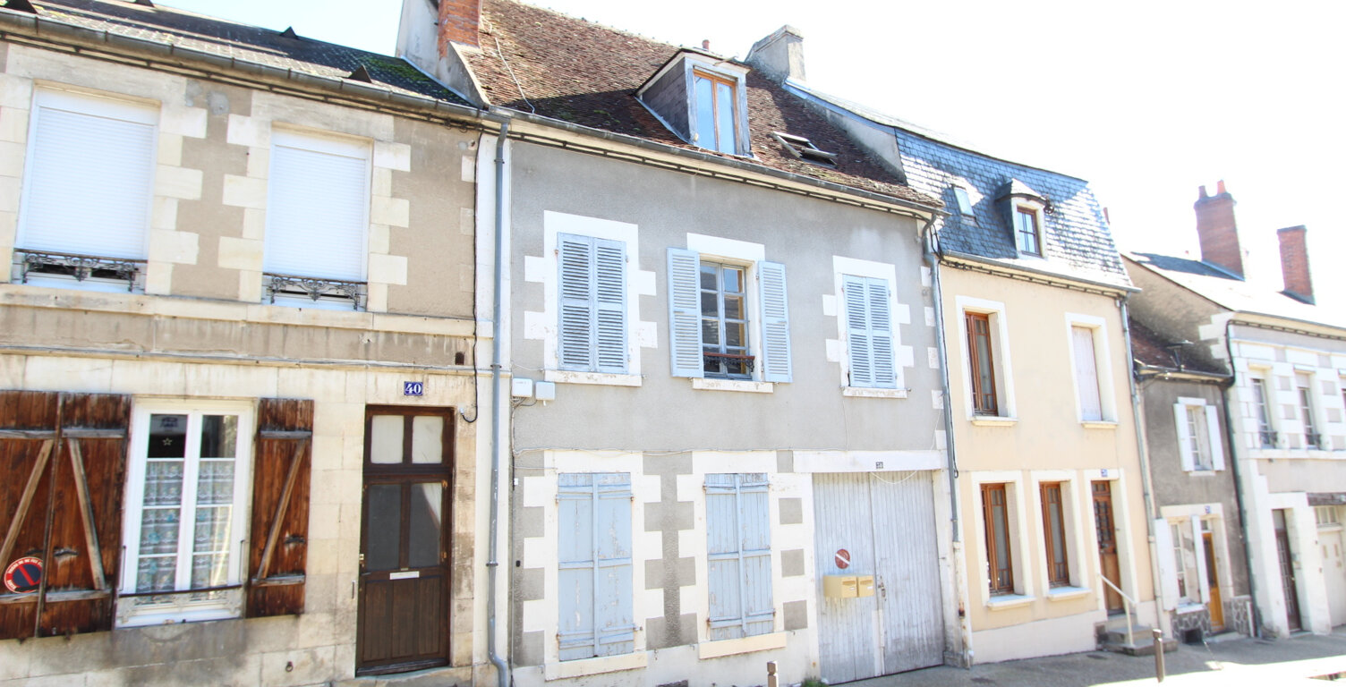 Immeuble de rapport à rénover Centre ville LA CHARITE SUR LO — photo 1