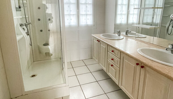 Villa / Maison 9 pièces  à vendre Fontcouverte 17100