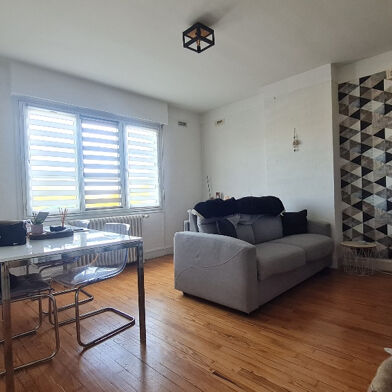 Appartement 3 pièces 732 €