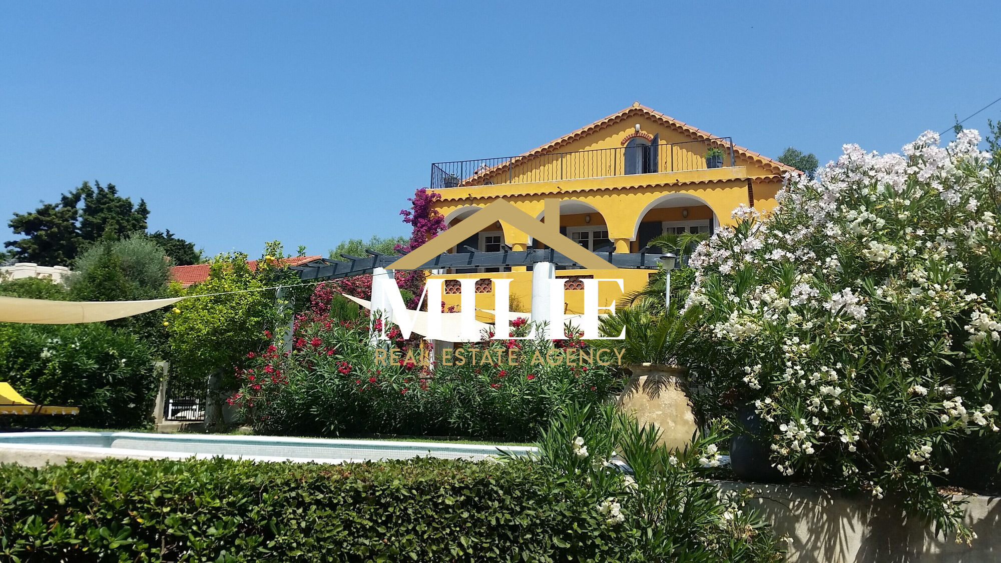 Villa / Maison  T7 à vendre Bandol 83150