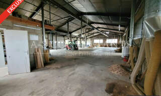 Local industriel  690 m² à vendre à Moras-en-Valloire (26210)